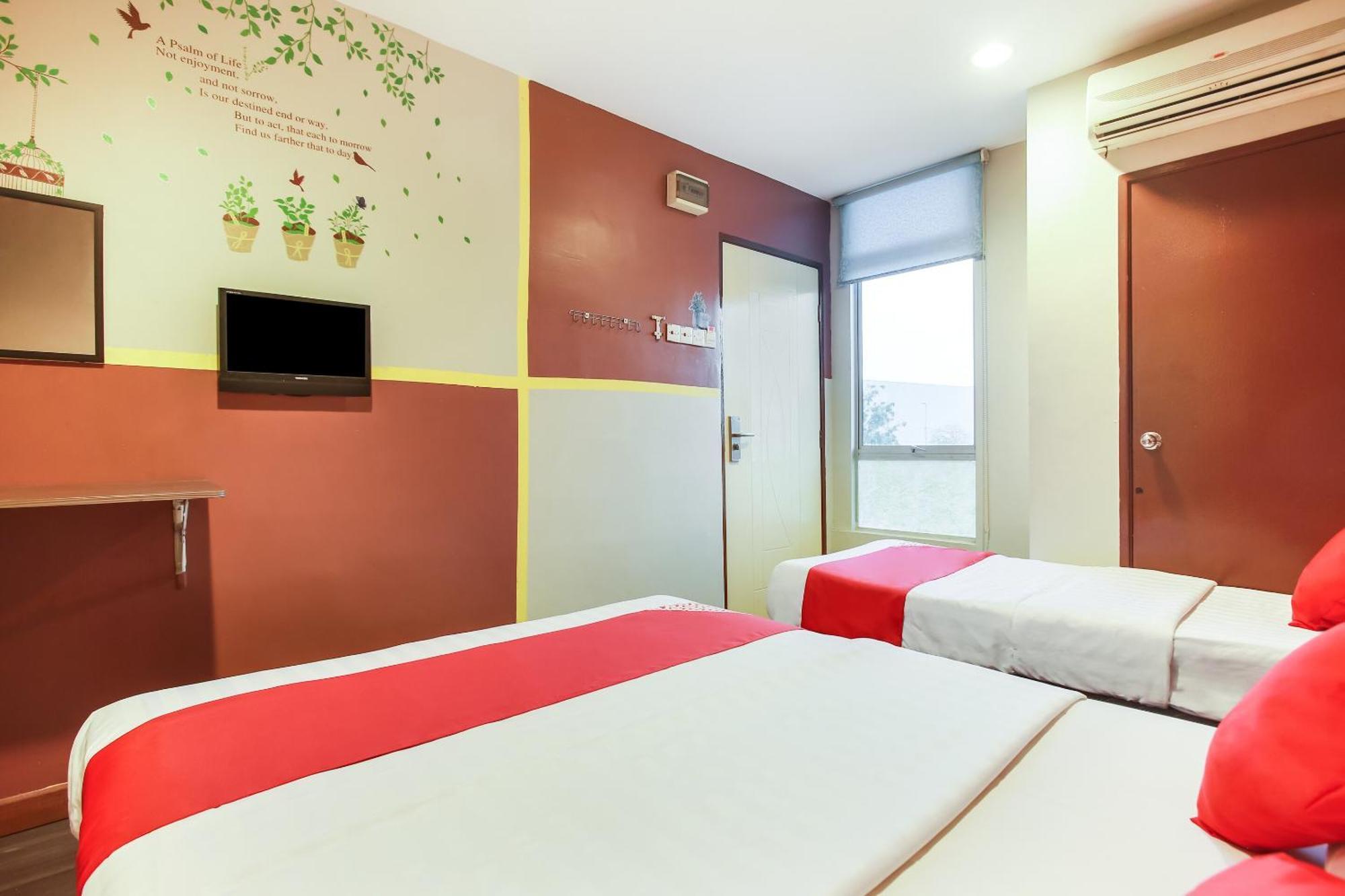 Oyo 90282 Hotel Taj Inn, Seksyen 7 شاه علام المظهر الخارجي الصورة