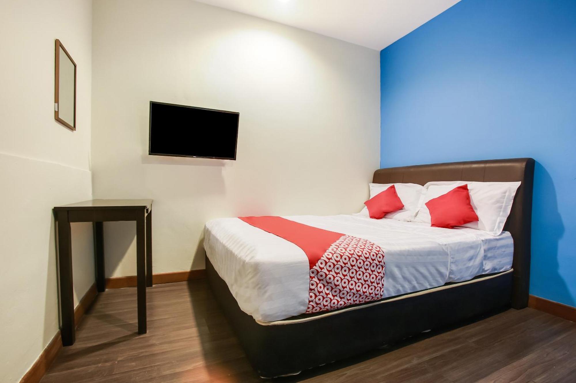 Oyo 90282 Hotel Taj Inn, Seksyen 7 شاه علام المظهر الخارجي الصورة