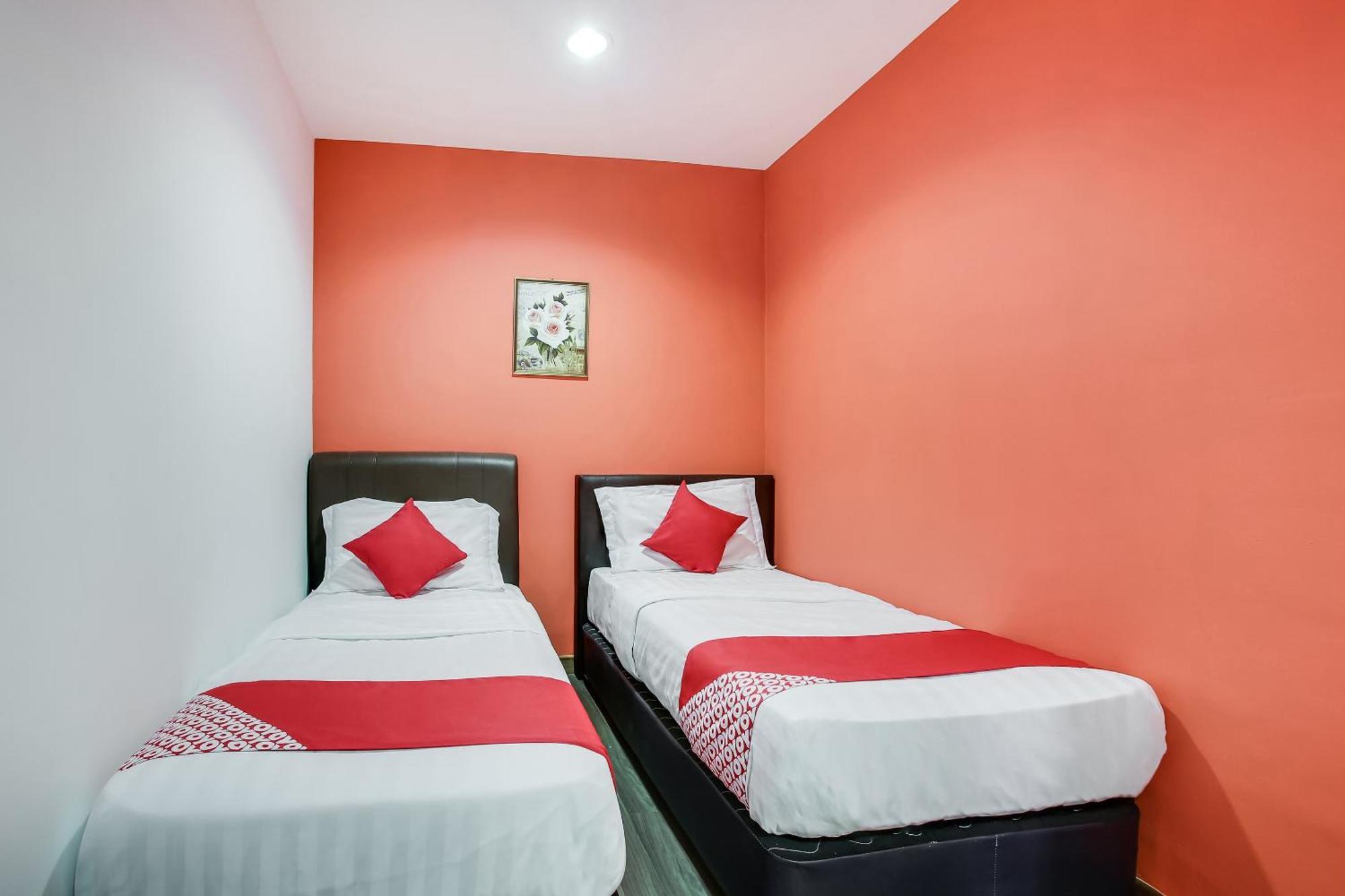 Oyo 90282 Hotel Taj Inn, Seksyen 7 شاه علام المظهر الخارجي الصورة