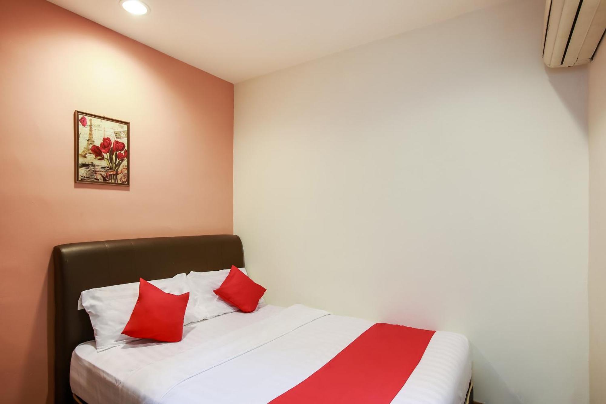Oyo 90282 Hotel Taj Inn, Seksyen 7 شاه علام المظهر الخارجي الصورة