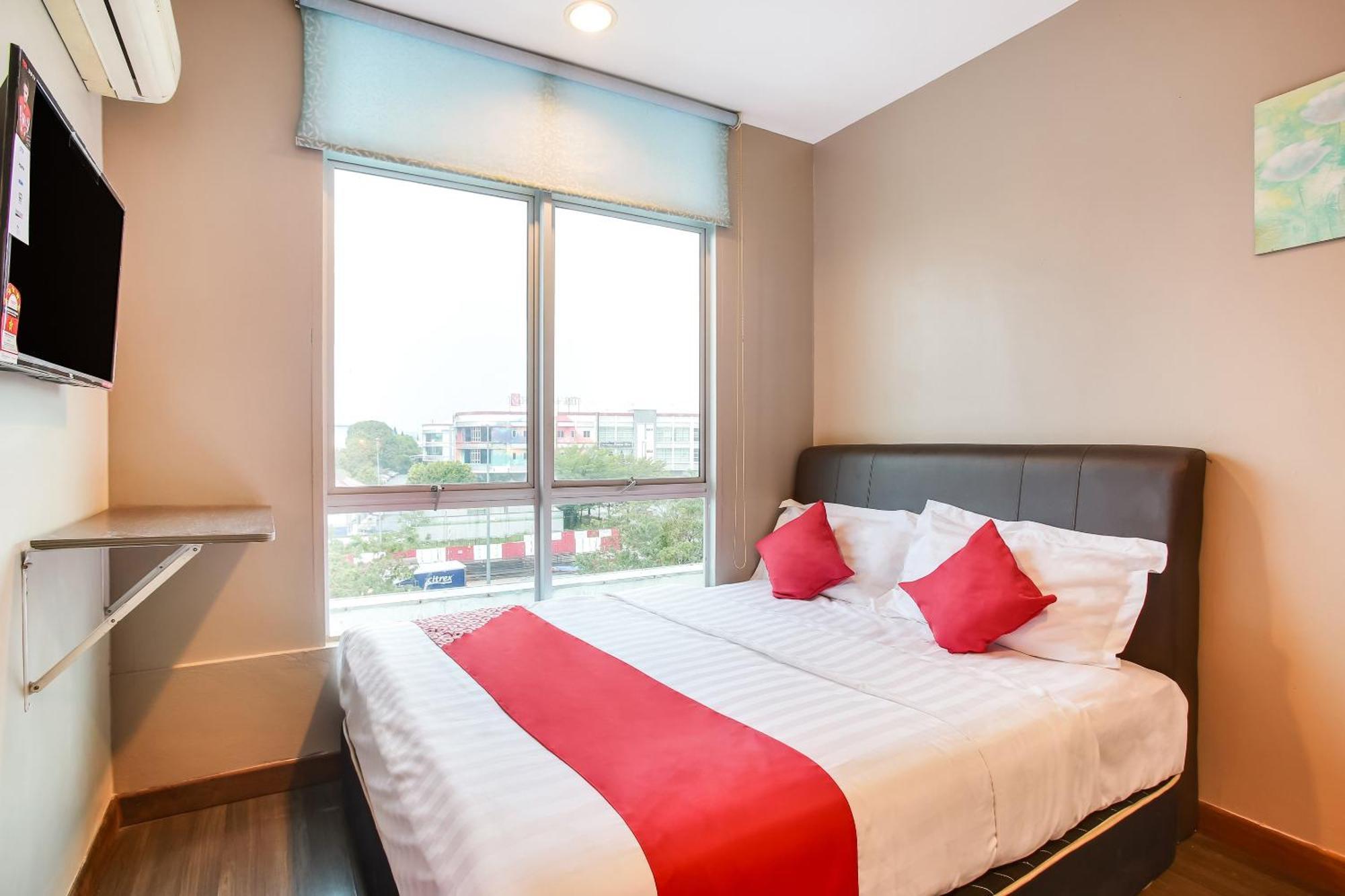 Oyo 90282 Hotel Taj Inn, Seksyen 7 شاه علام المظهر الخارجي الصورة