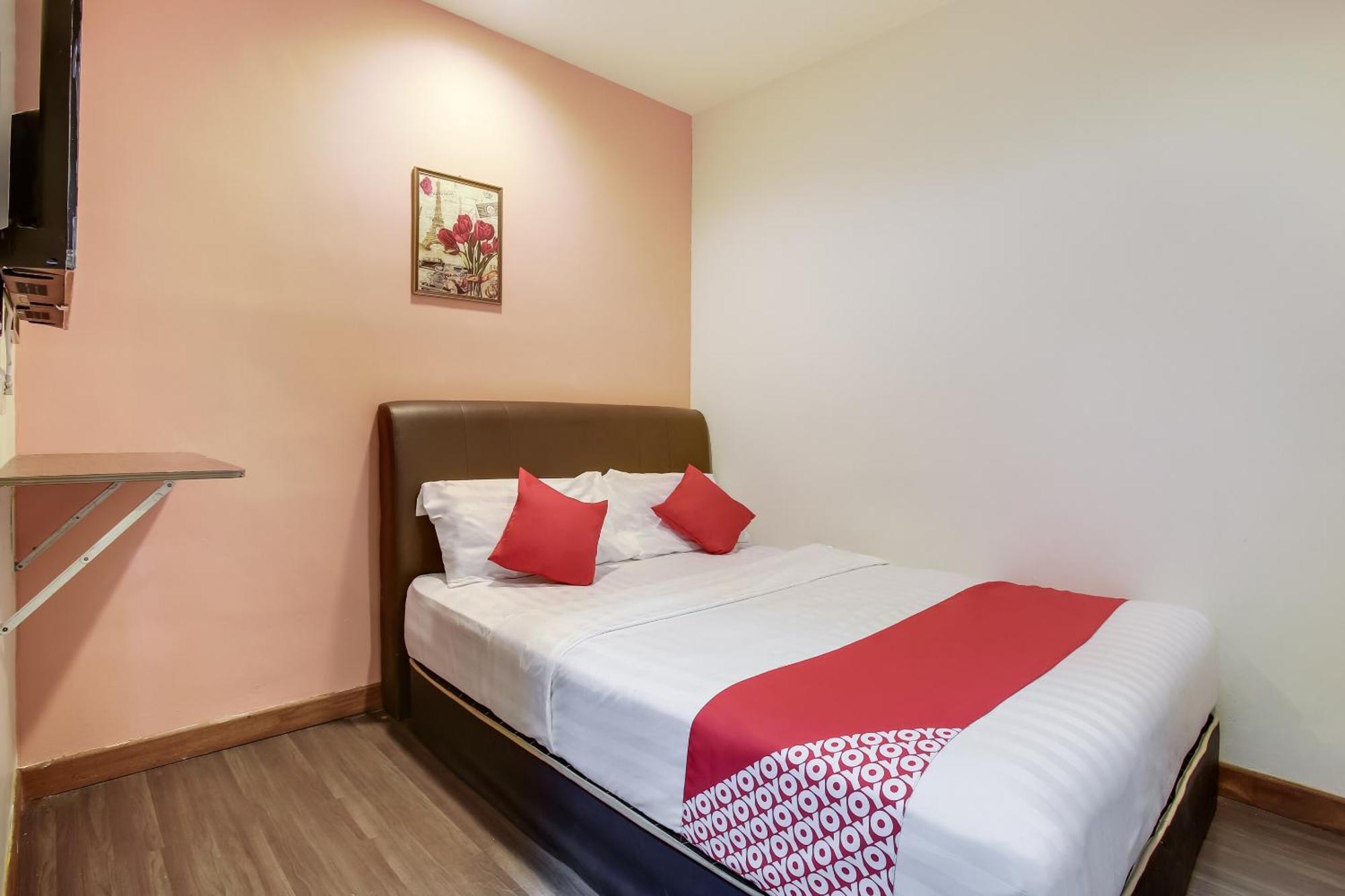 Oyo 90282 Hotel Taj Inn, Seksyen 7 شاه علام المظهر الخارجي الصورة
